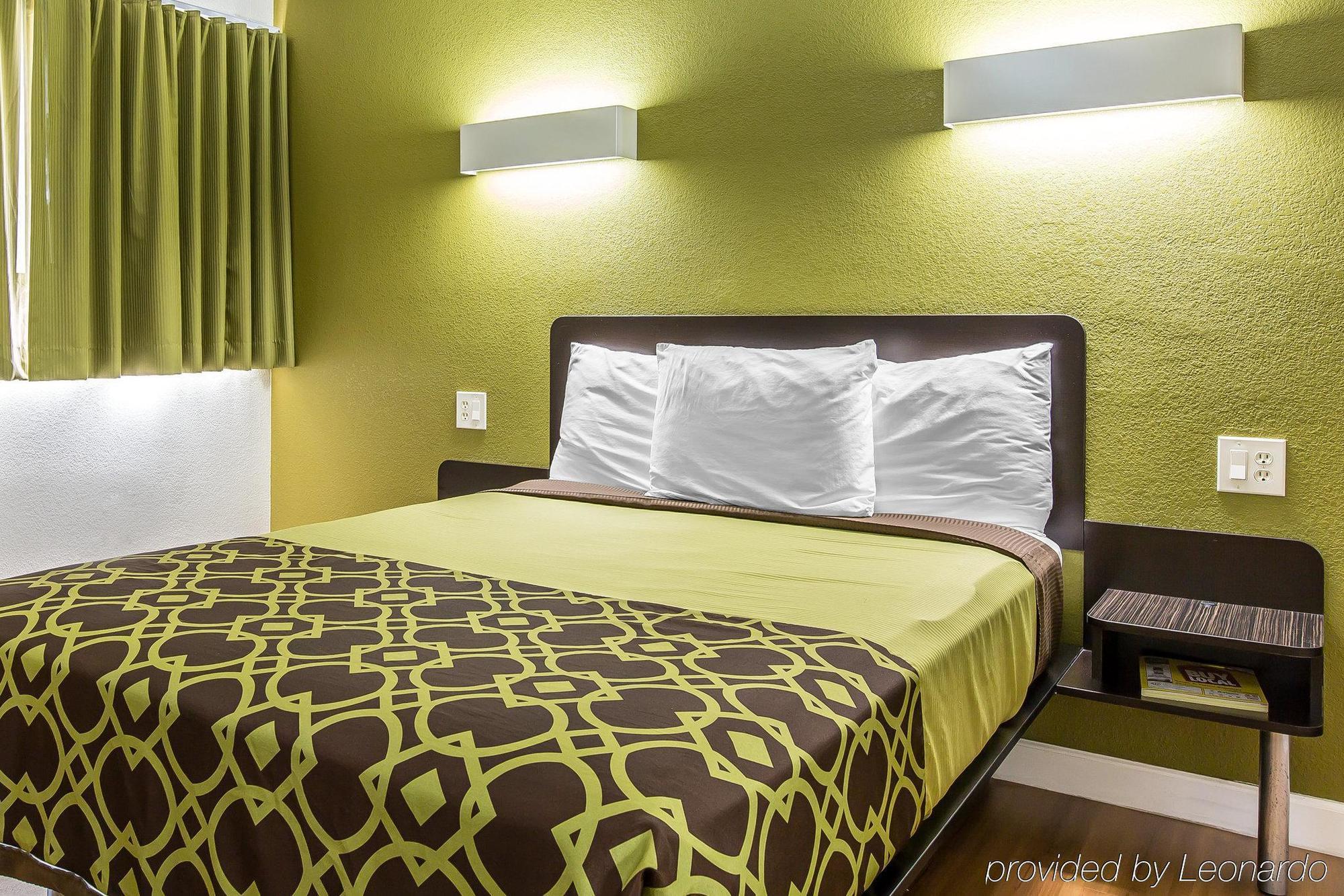 Rodeway Inn Downtown הנפורד מראה חיצוני תמונה
